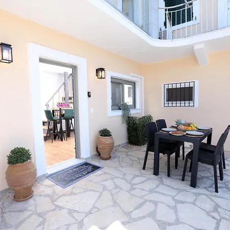 Vlachos Maisonette Lägenhet